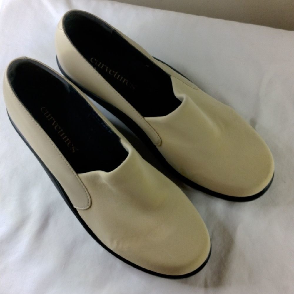 CURVETURES SLIP on leather pumps size 9.5. NWOB